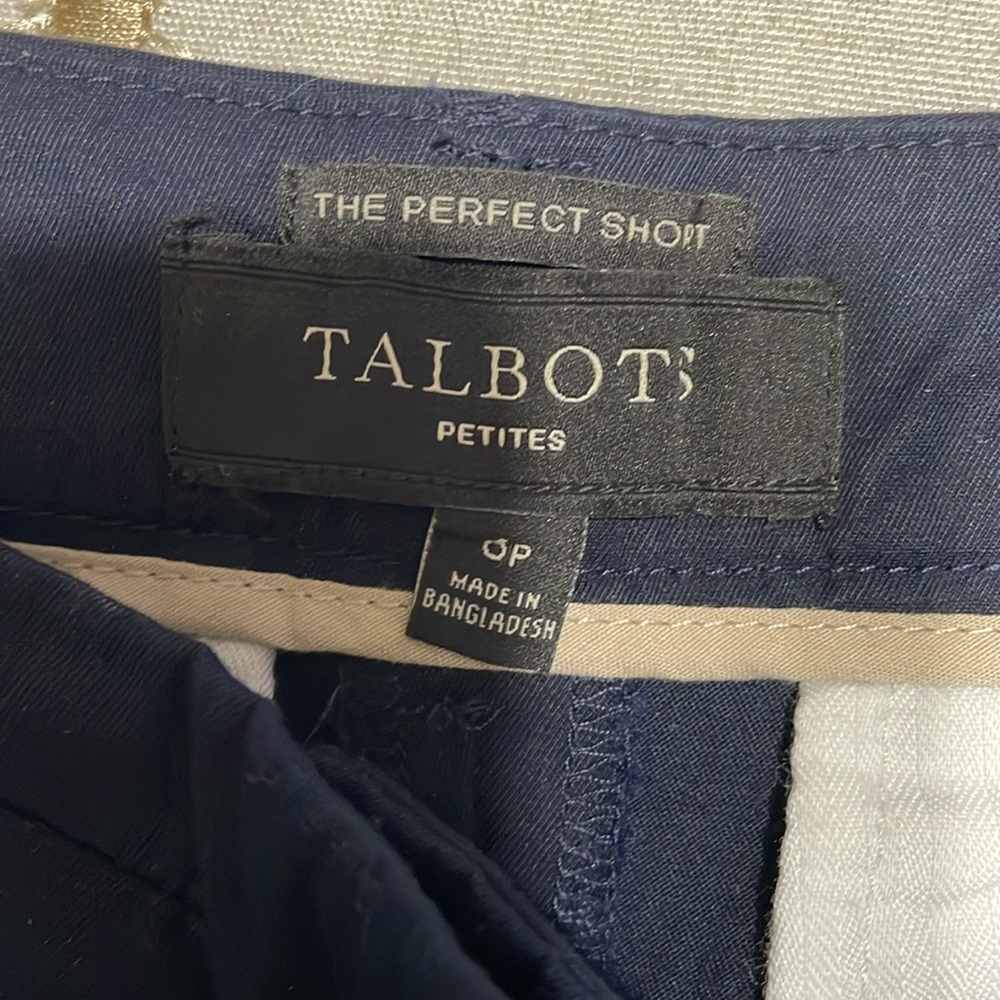 Talbots The Perfect Short 6 Petite - Picture 4 of 9